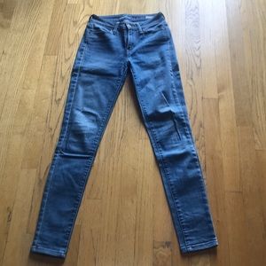 Levi’s high rise legging jeans